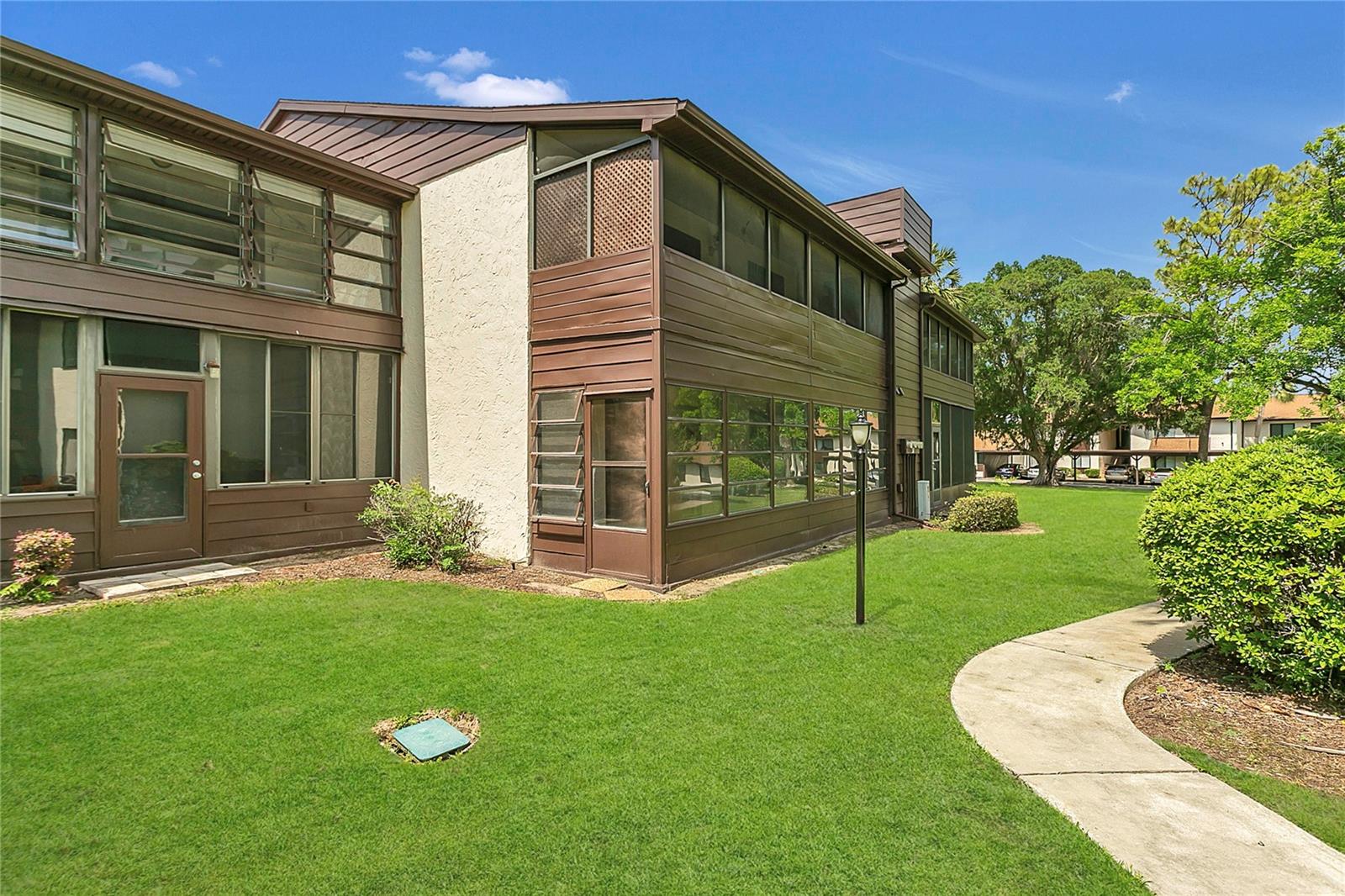Image 4 of 32 For 516 Bahia Circle B
