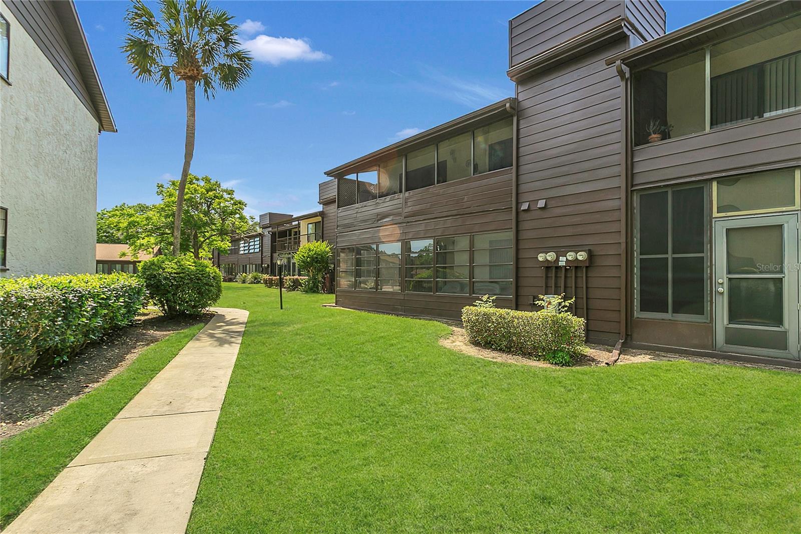 Image 6 of 32 For 516 Bahia Circle B
