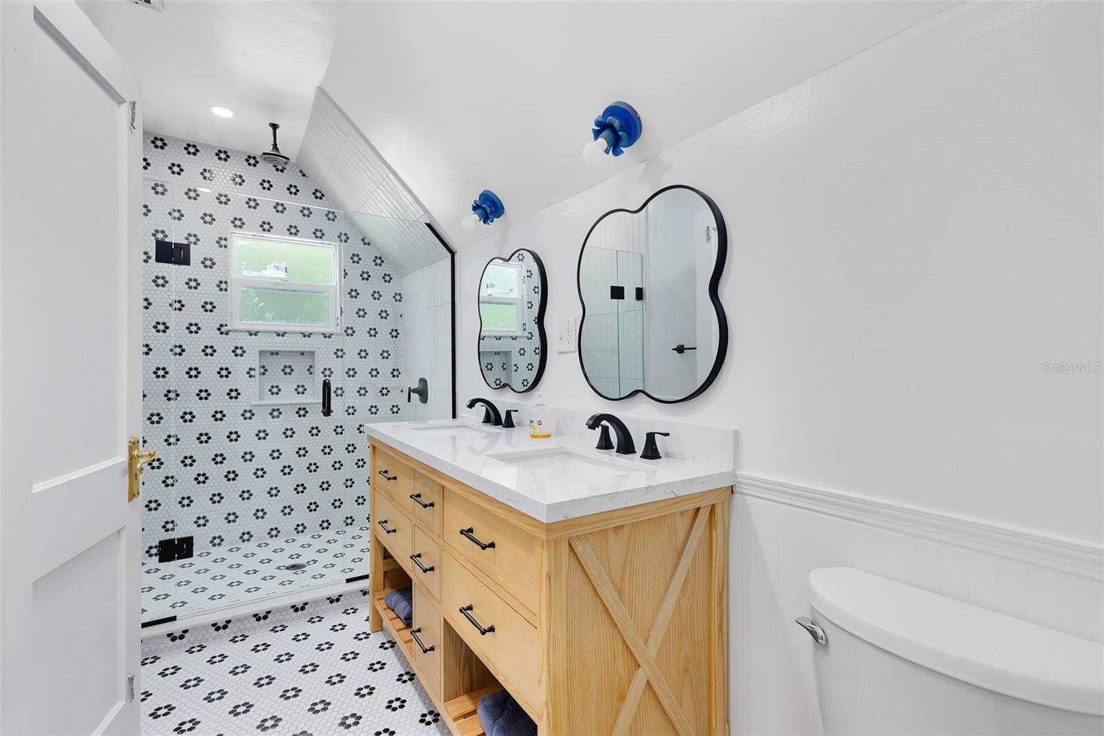 Image 14 of 36 For 6971 Earlwood Avenue