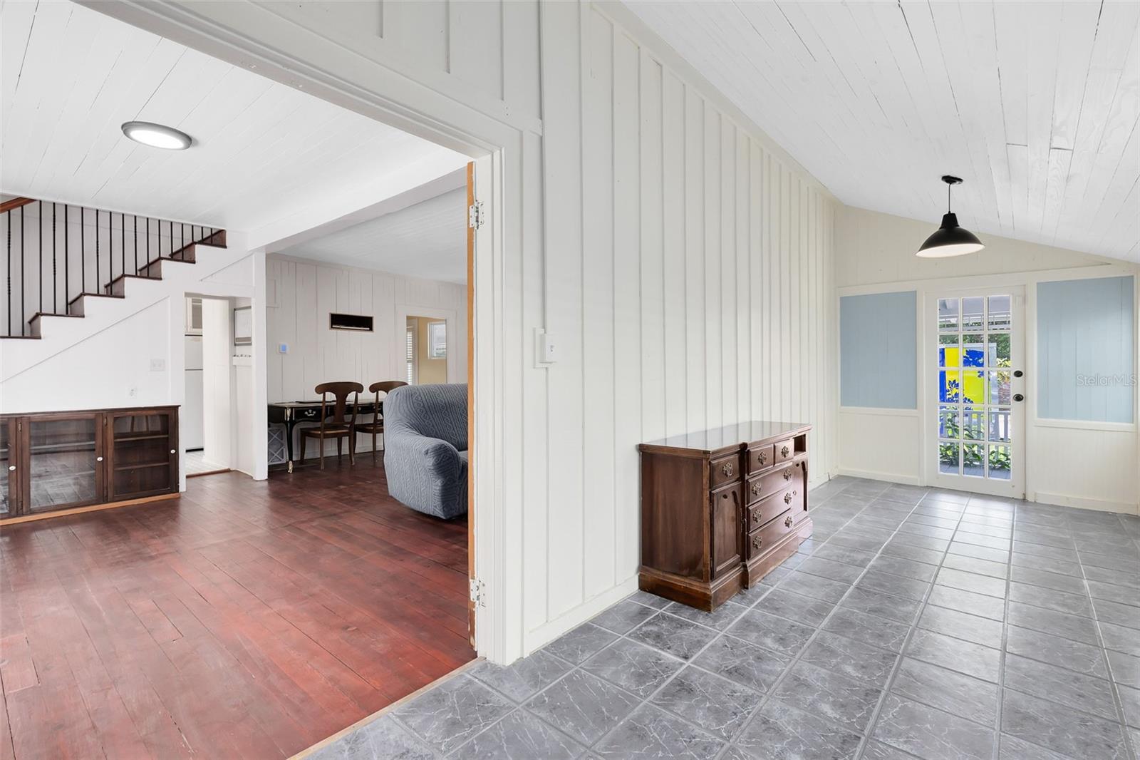 Image 3 of 36 For 6971 Earlwood Avenue