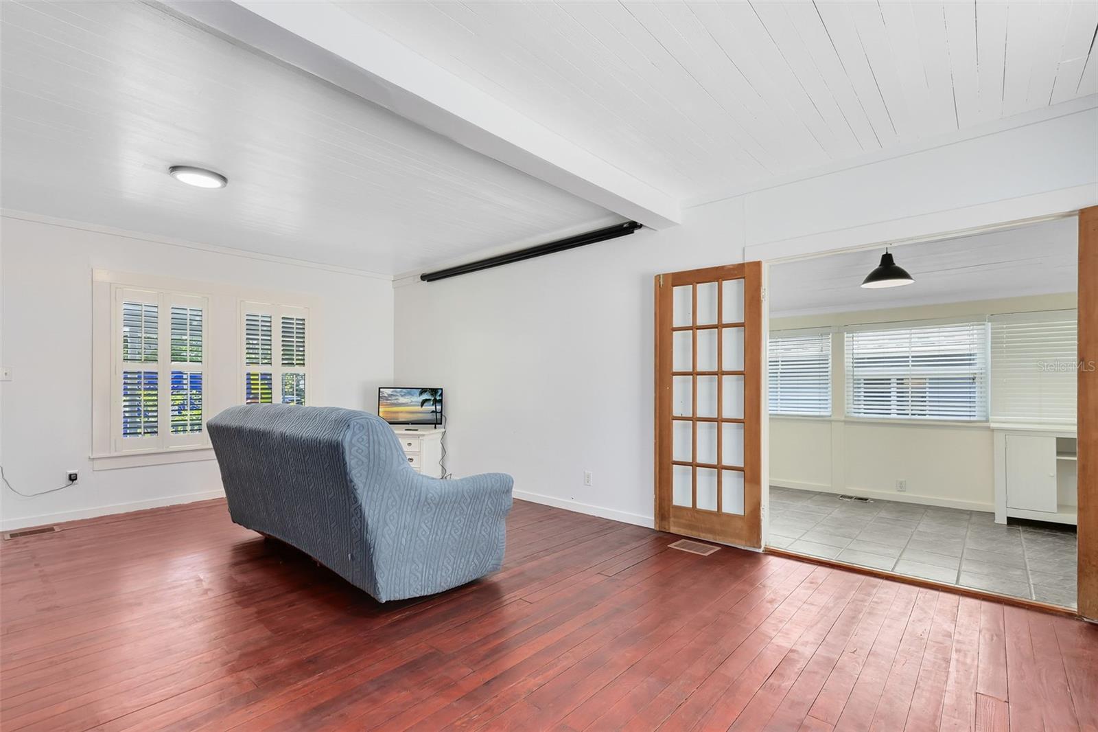 Image 6 of 36 For 6971 Earlwood Avenue