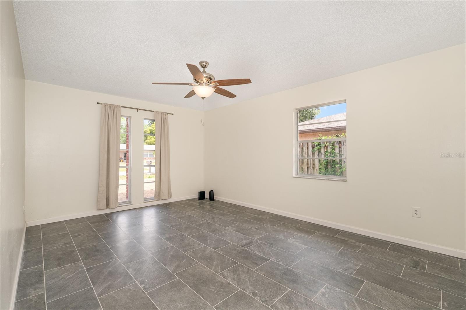 Image 17 of 34 For 790 Aragon Avenue Ne