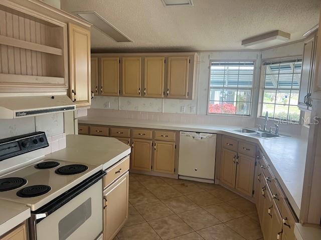 Image 3 of 12 For 3009 Manatee Road