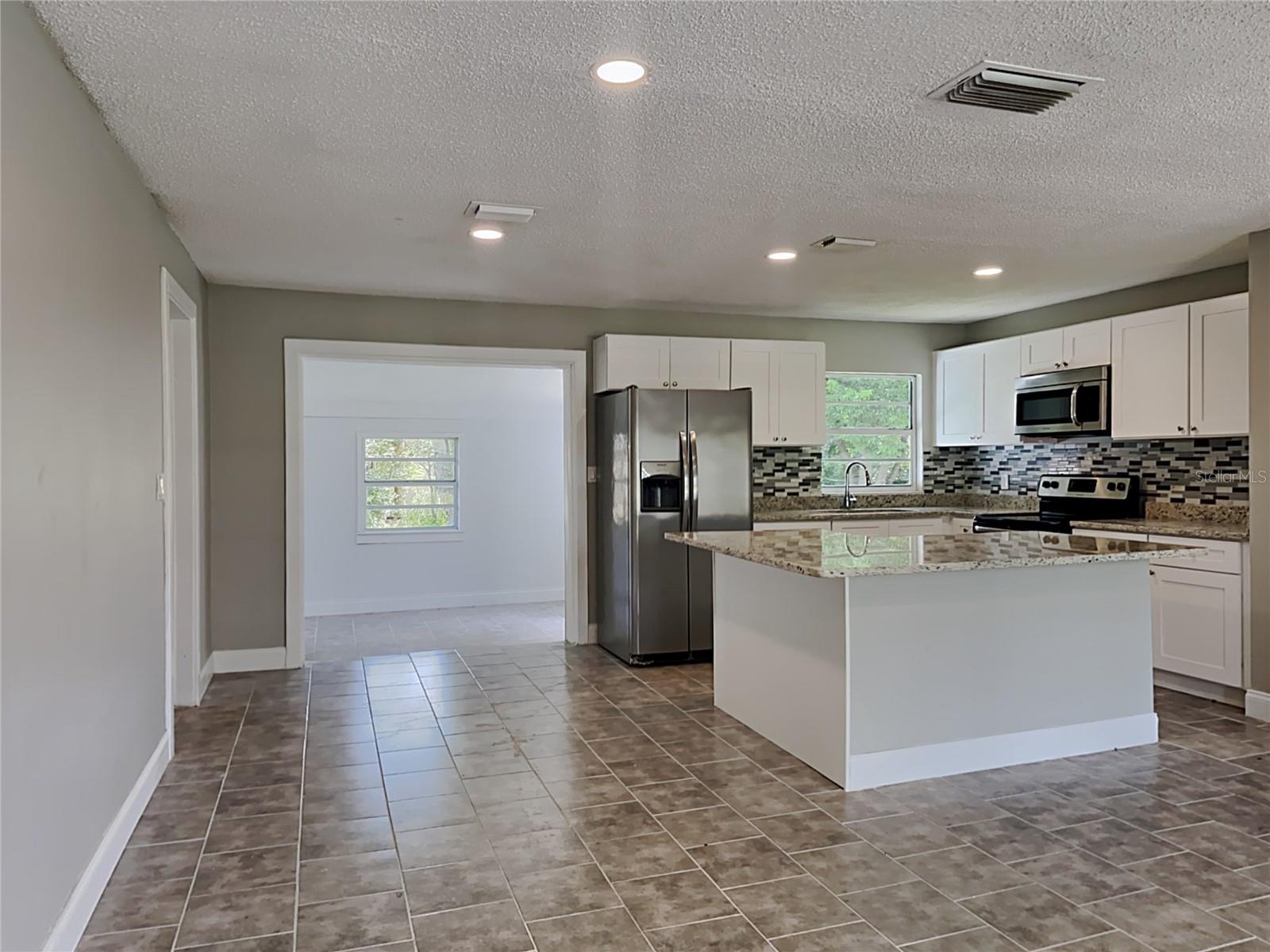 Image 7 of 18 For 3220 Mahalia Place