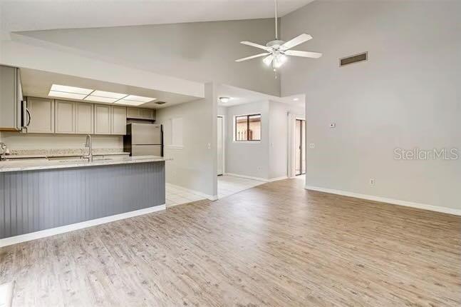 Image 9 of 18 For 6262 142nd Avenue N 1203