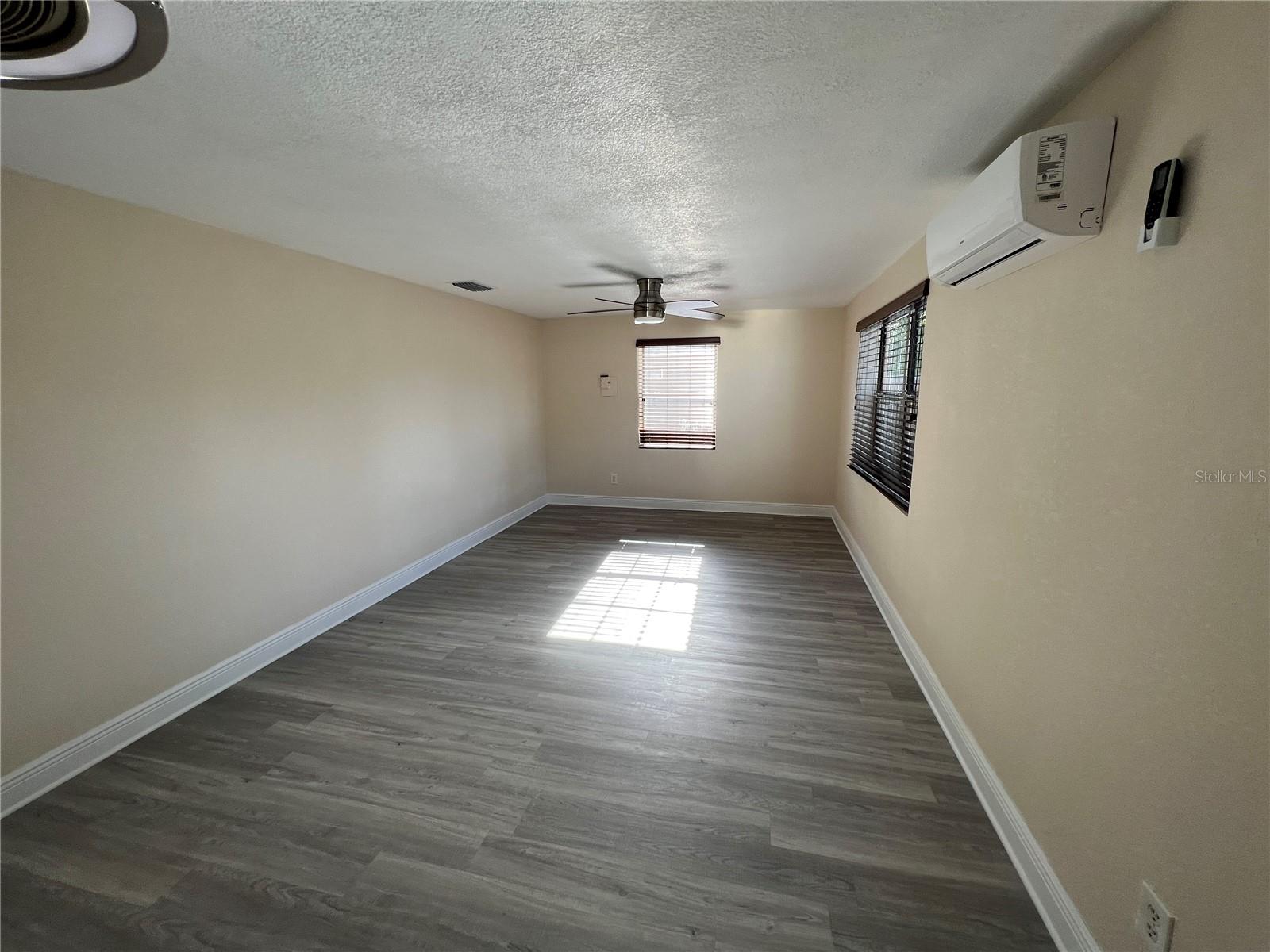 Image 13 of 26 For 1425 Orchid Lane