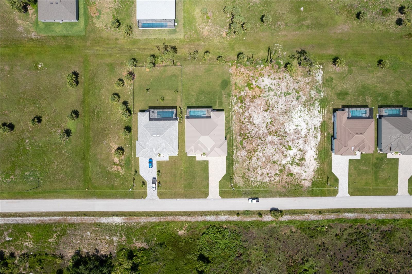 Image 41 of 42 For 235 Rotonda Boulevard S