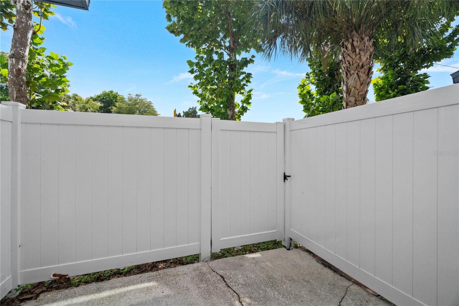 Image 20 of 21 For 5112 Temple Heights Road B