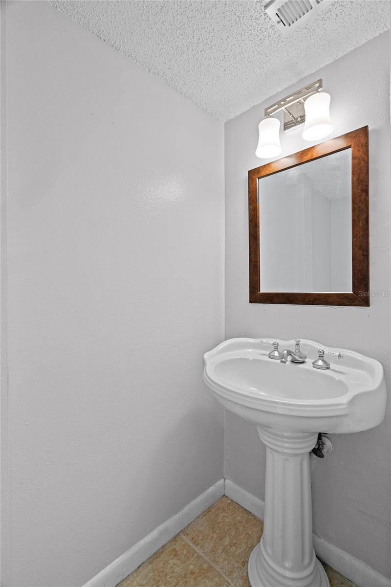 Image 9 of 21 For 5112 Temple Heights Road B