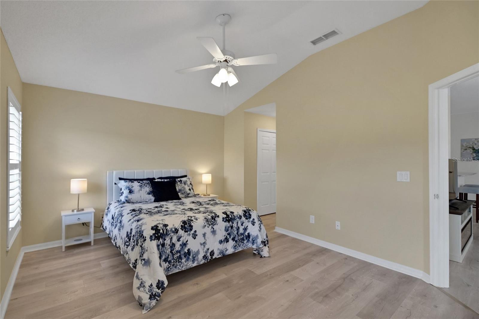 Image 22 of 47 For 3018 Andover Court