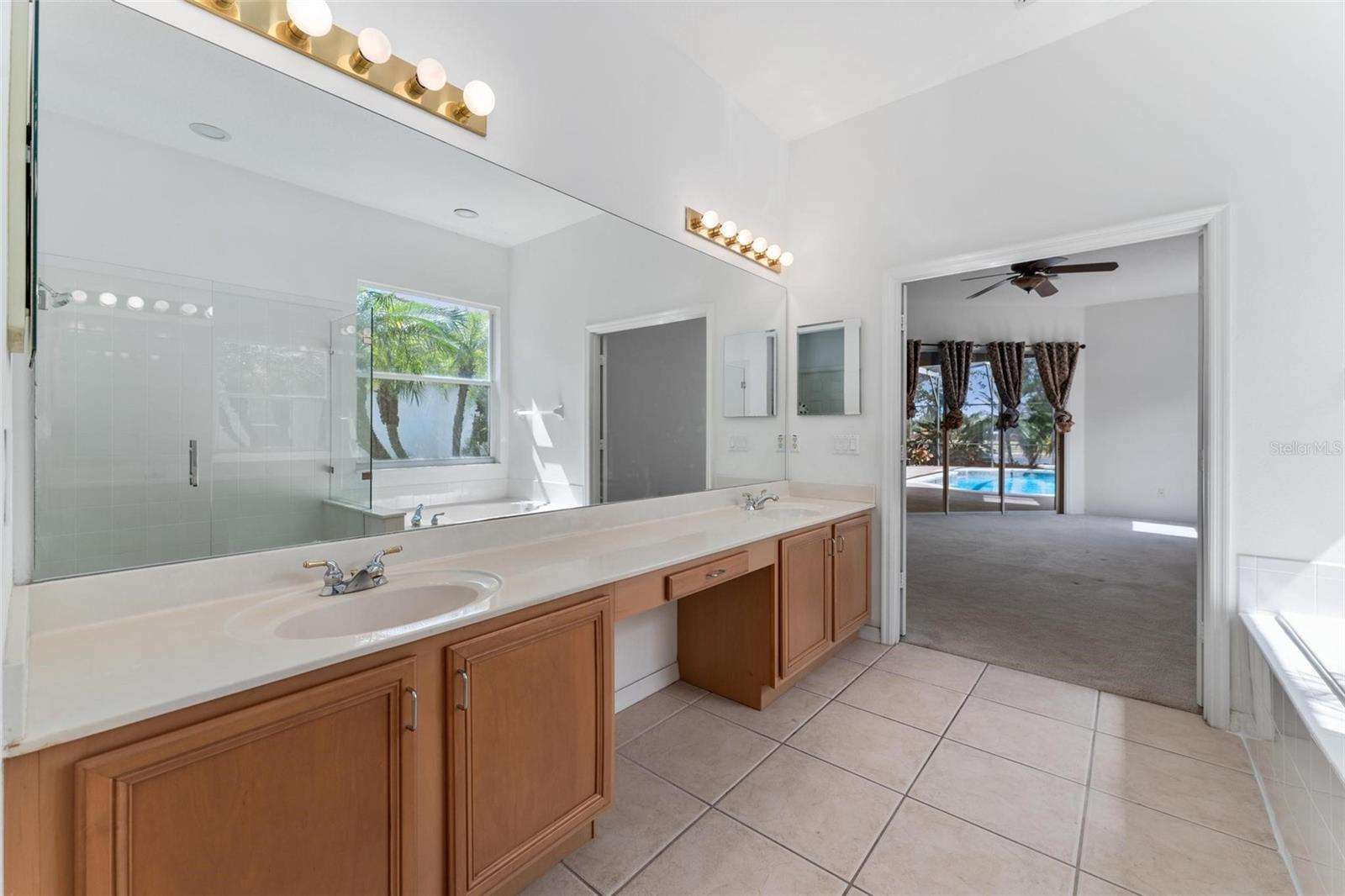 Image 13 of 59 For 6550 Crestmont Glen Lane