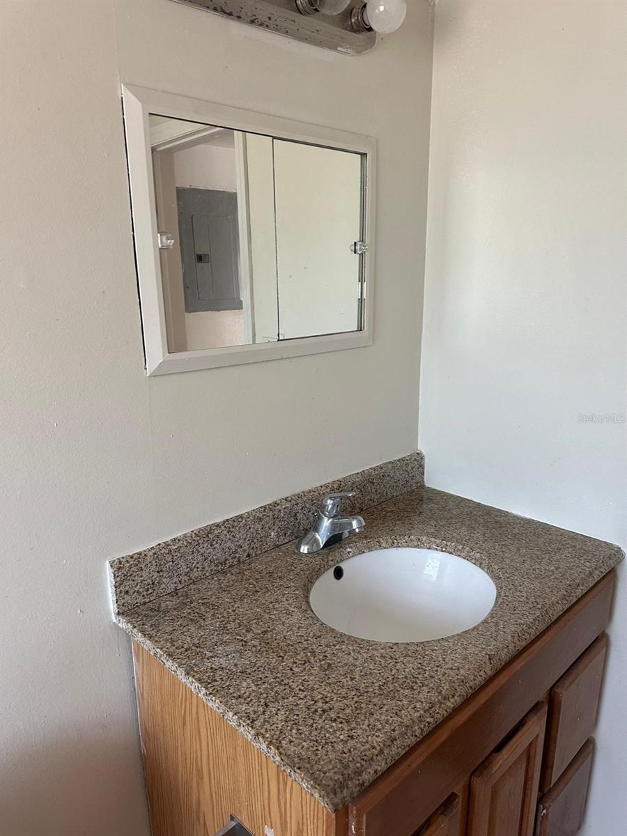 Image 7 of 27 For 6206 Forest Grove Boulevard