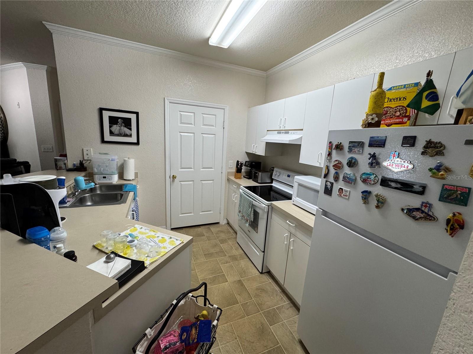 Image 11 of 27 For 3707 Conroy Road 1711