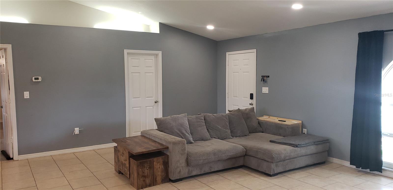 Image 3 of 8 For 2404 Timbercreek Loop E