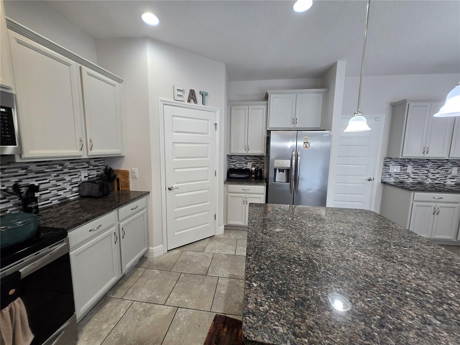 Image 11 of 54 For 16124 Azure Key Street