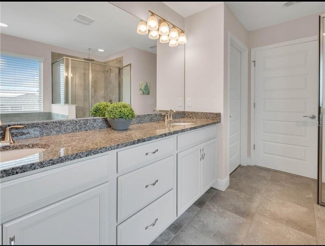 Image 21 of 54 For 16124 Azure Key Street