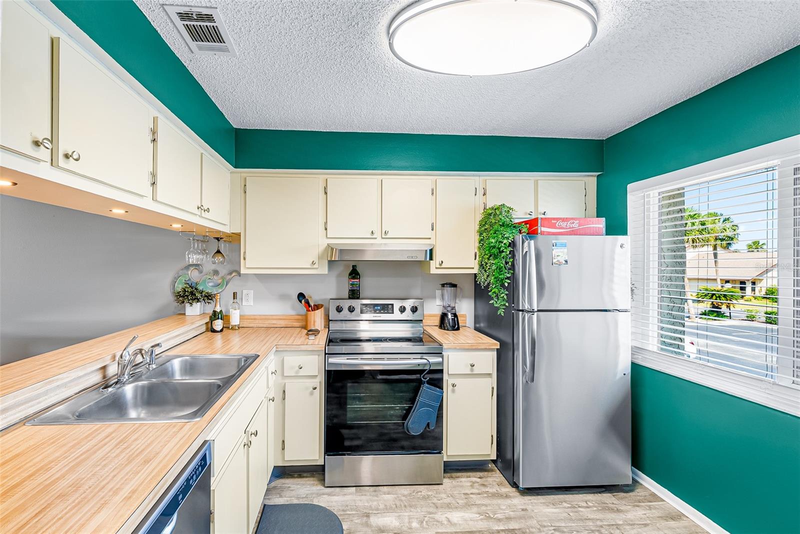 Image 11 of 40 For 2175 Golf Isle Drive 1022