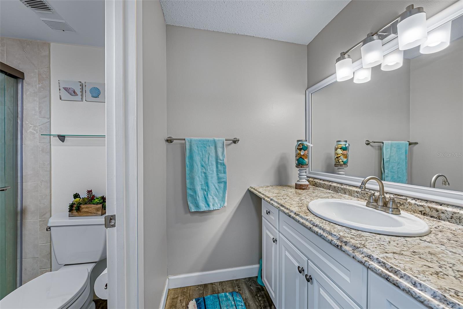 Image 21 of 40 For 2175 Golf Isle Drive 1022