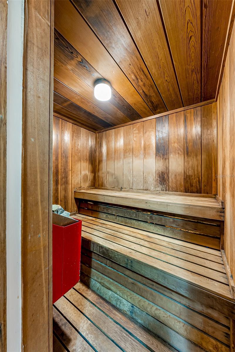 Image 39 of 40 For 2175 Golf Isle Drive 1022