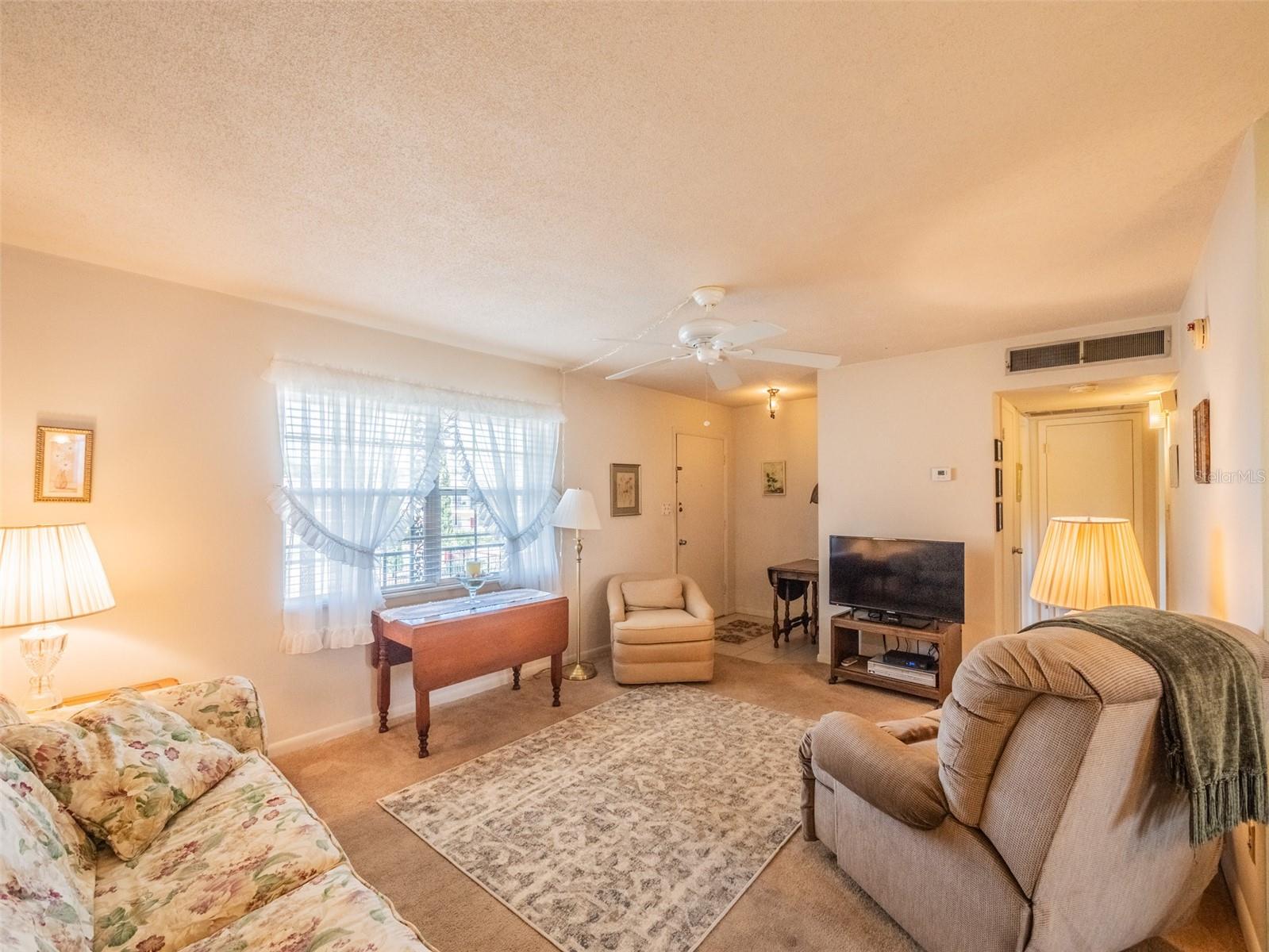 Image 6 of 26 For 5505 Hernandes Drive 204