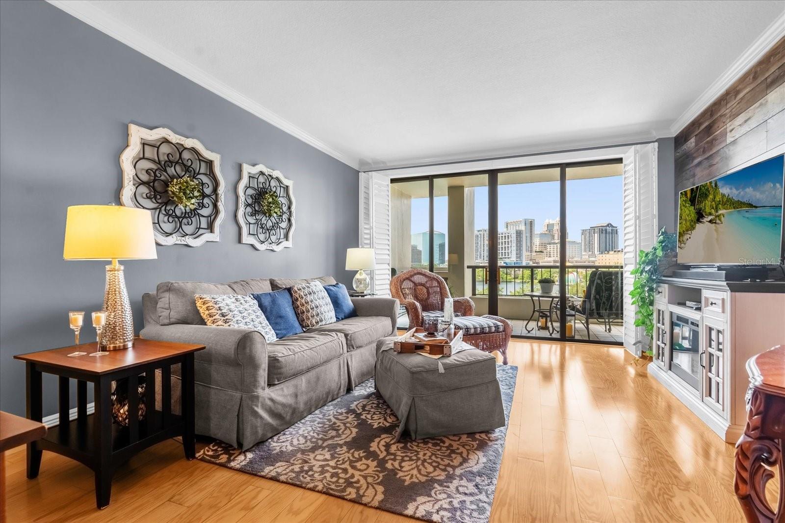 Image 11 of 38 For 401 Robinson Street 503