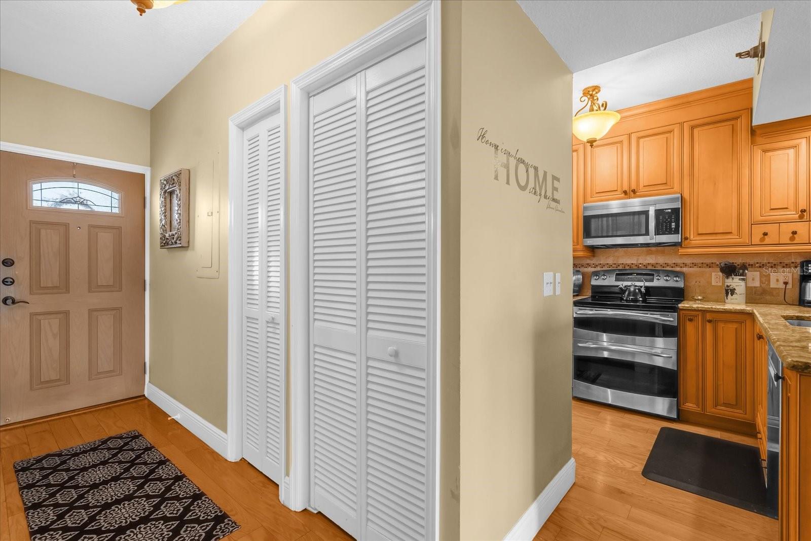 Image 4 of 38 For 401 Robinson Street 503