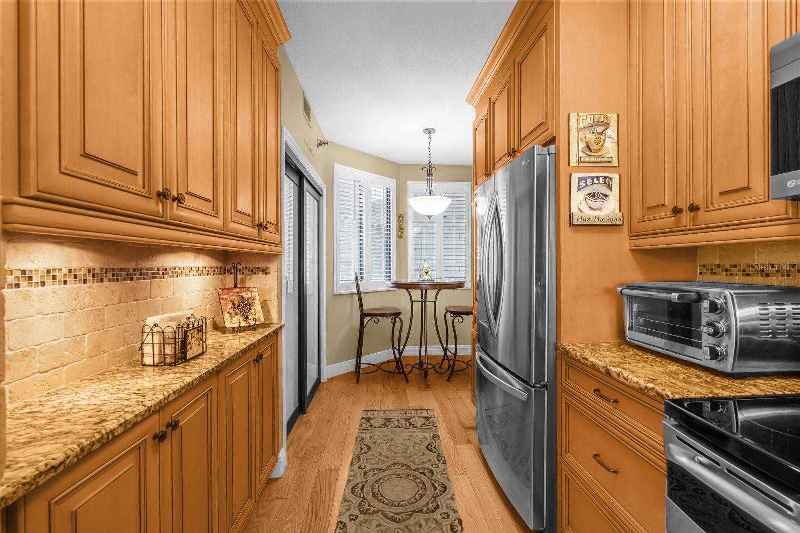 Image 5 of 38 For 401 Robinson Street 503