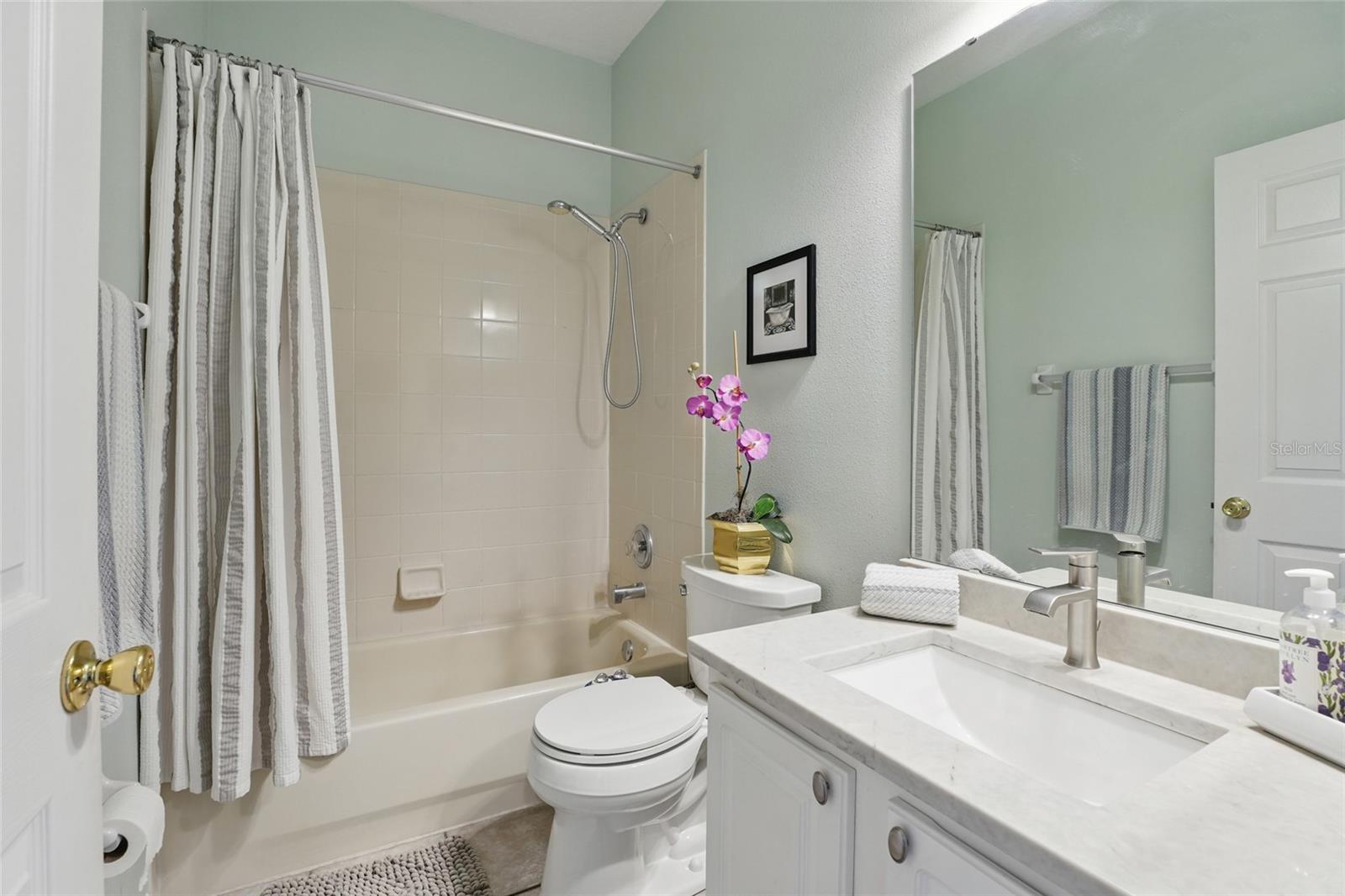 Image 32 of 51 For 9915 Kona Isle Court