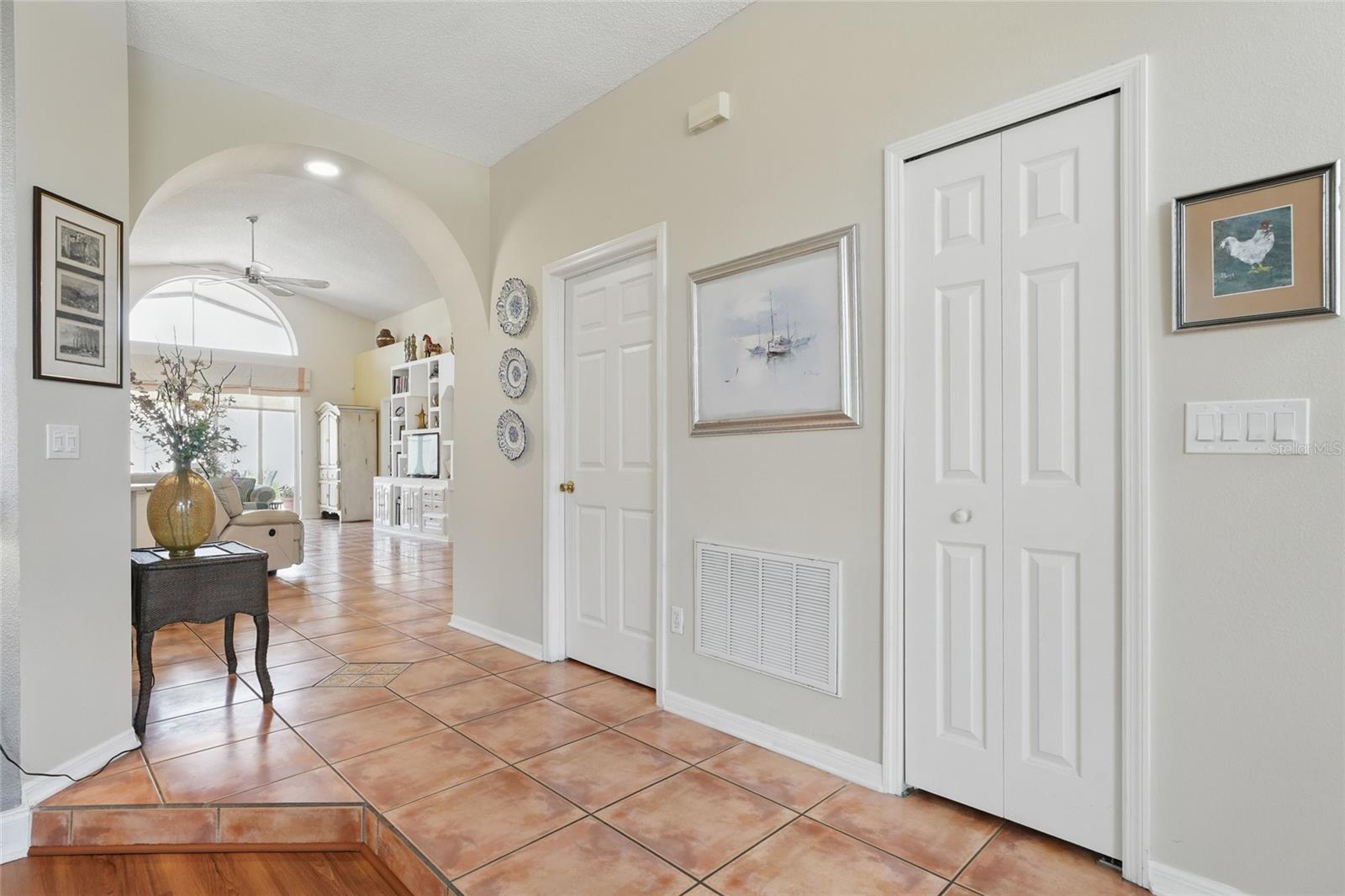 Image 34 of 51 For 9915 Kona Isle Court