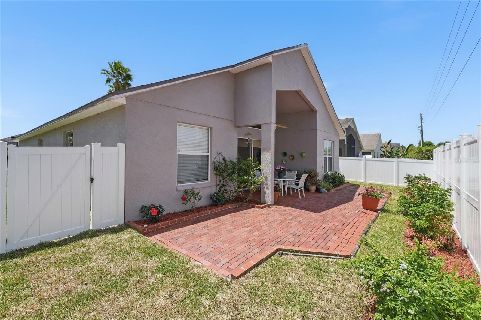 Image 43 of 51 For 9915 Kona Isle Court