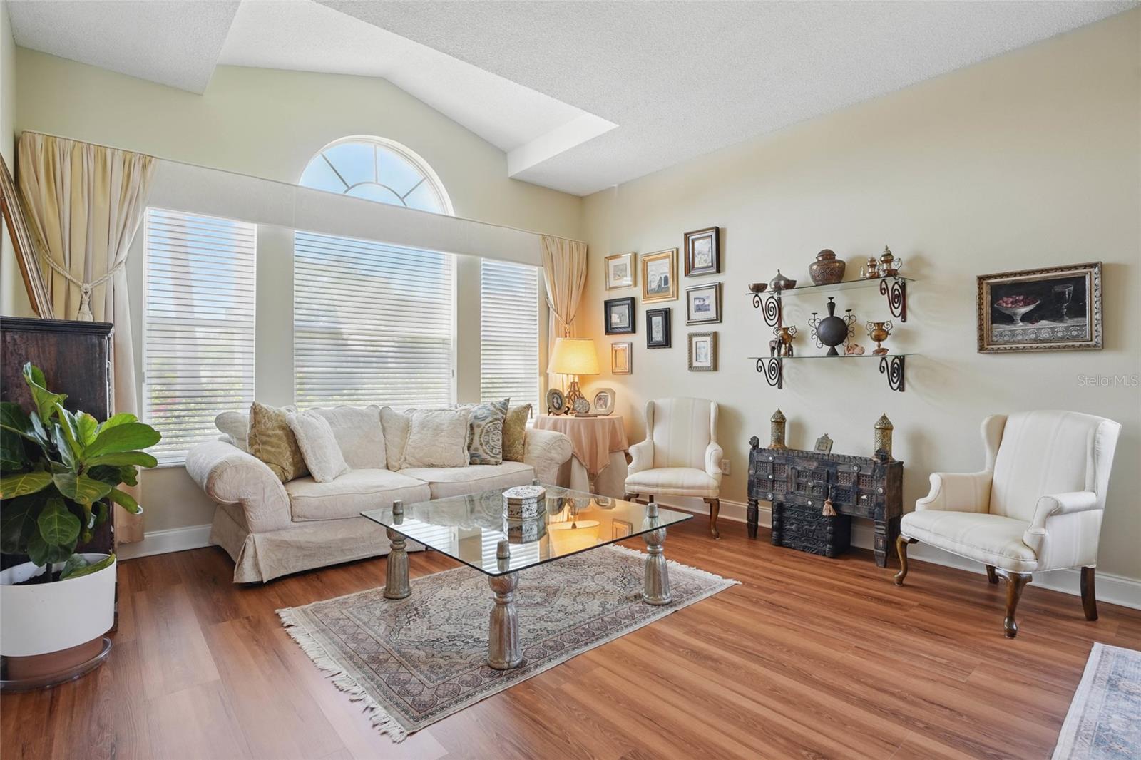 Image 9 of 51 For 9915 Kona Isle Court