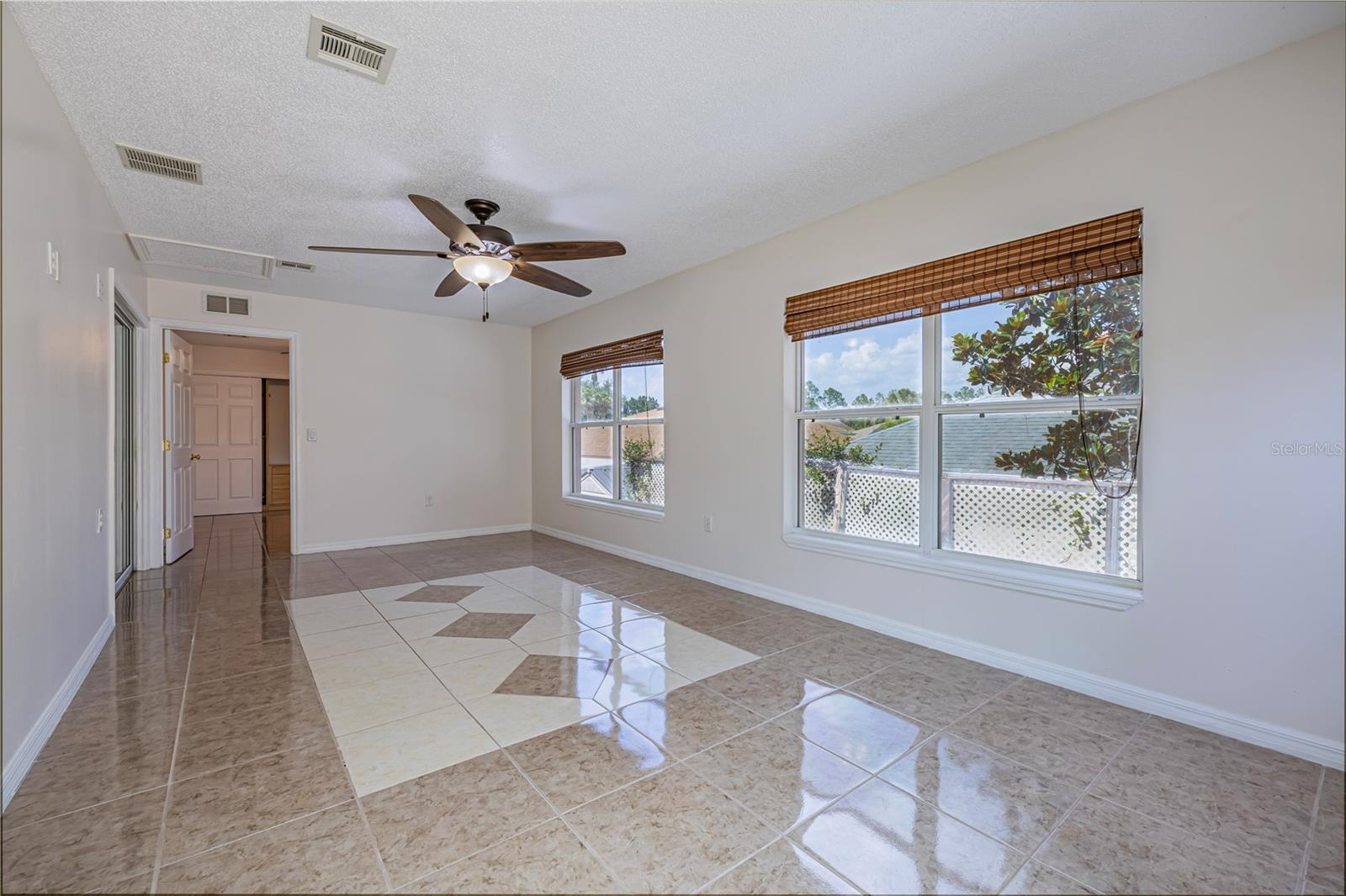 Image 21 of 46 For 50989 Highway 27  371