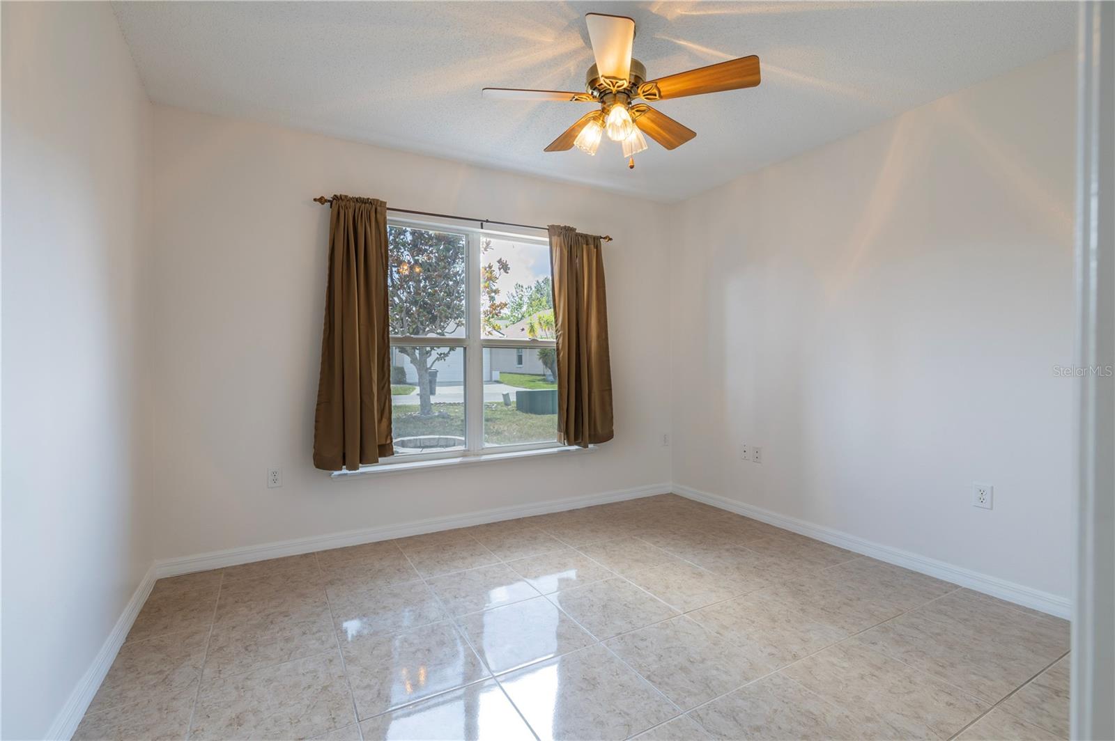 Image 4 of 46 For 50989 Highway 27  371