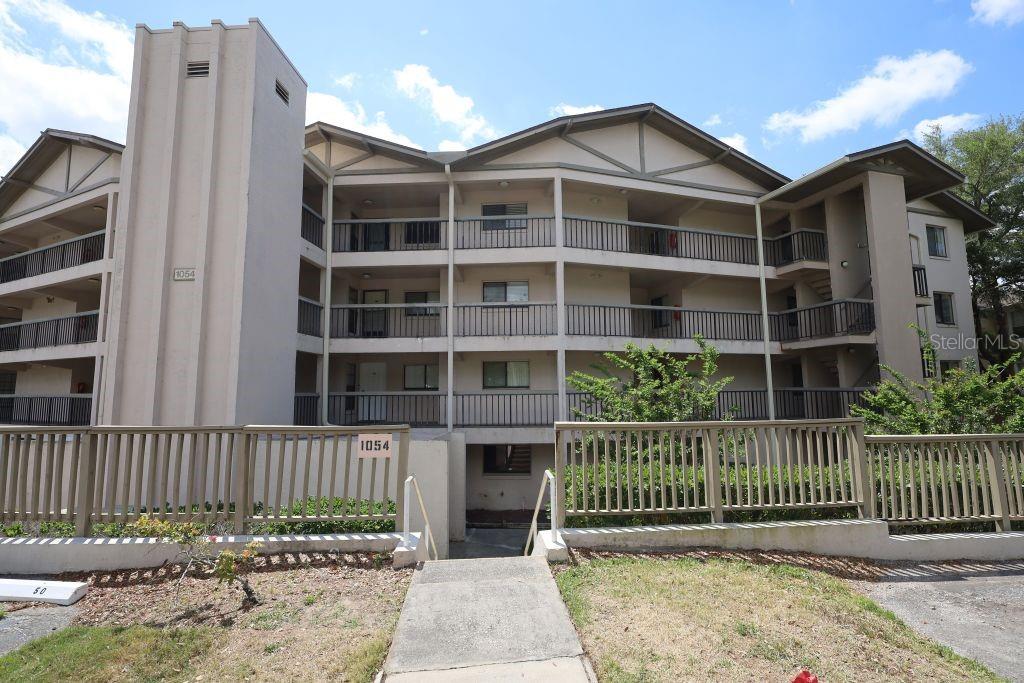 Image 15 of 53 For 1054 Lotus Cove Court 636