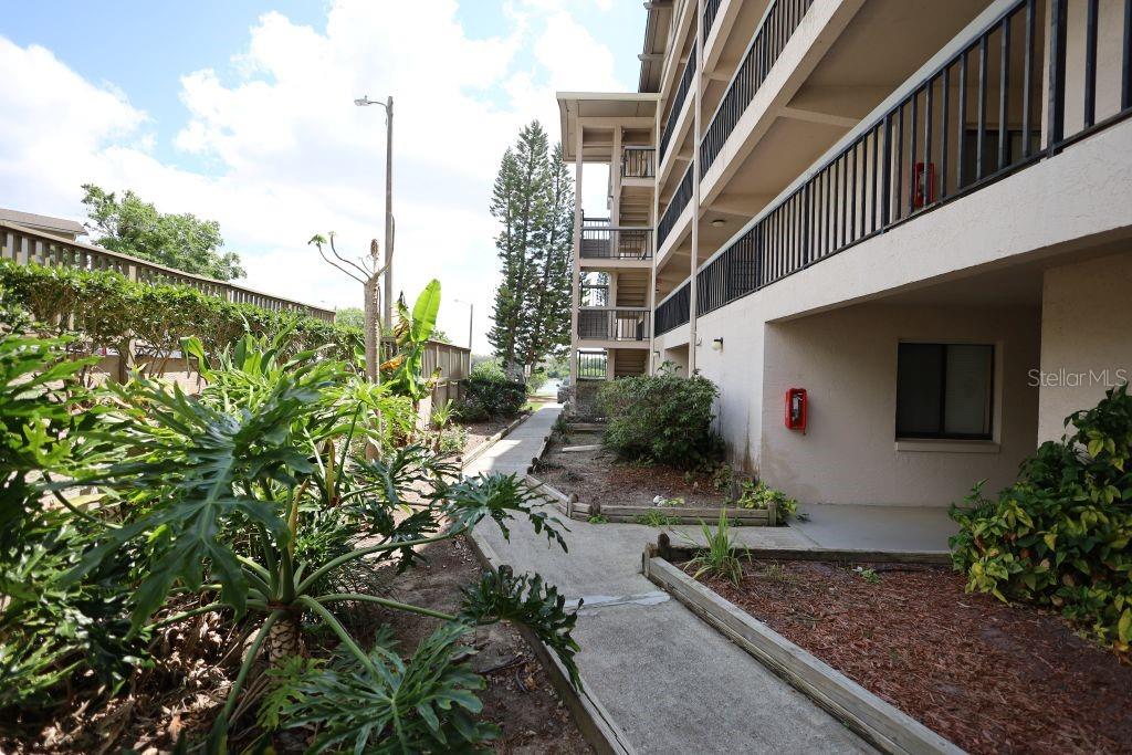 Image 17 of 53 For 1054 Lotus Cove Court 636