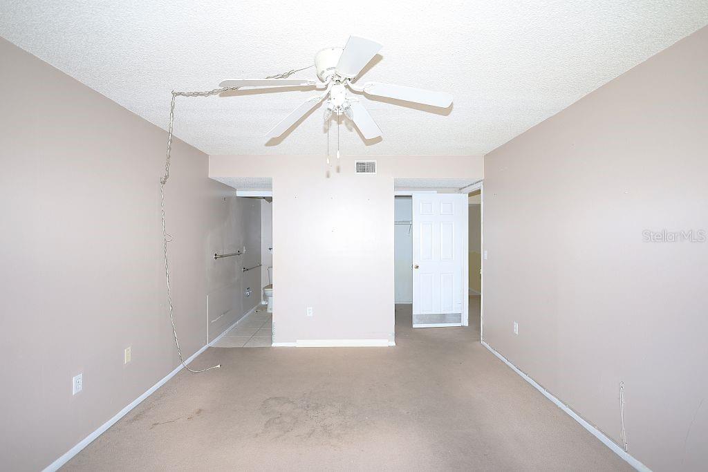 Image 34 of 53 For 1054 Lotus Cove Court 636