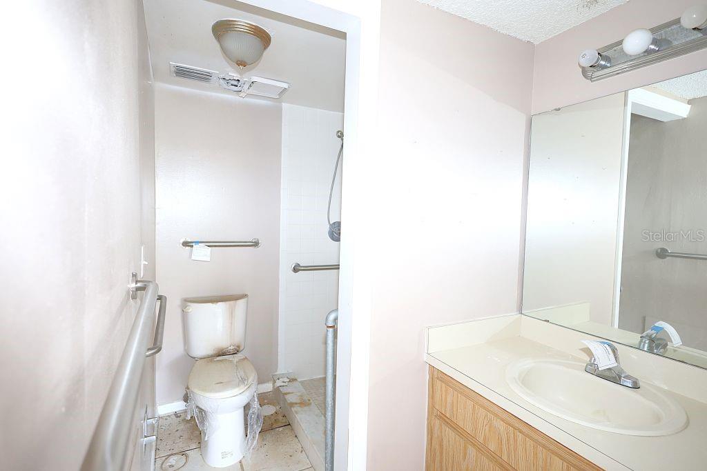 Image 36 of 53 For 1054 Lotus Cove Court 636