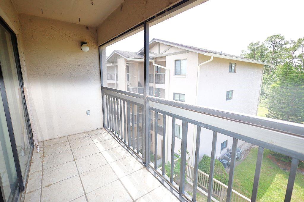 Image 41 of 53 For 1054 Lotus Cove Court 636