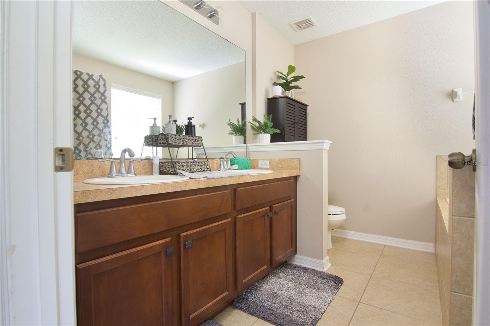 Image 12 of 18 For 2786 River Landing Drive