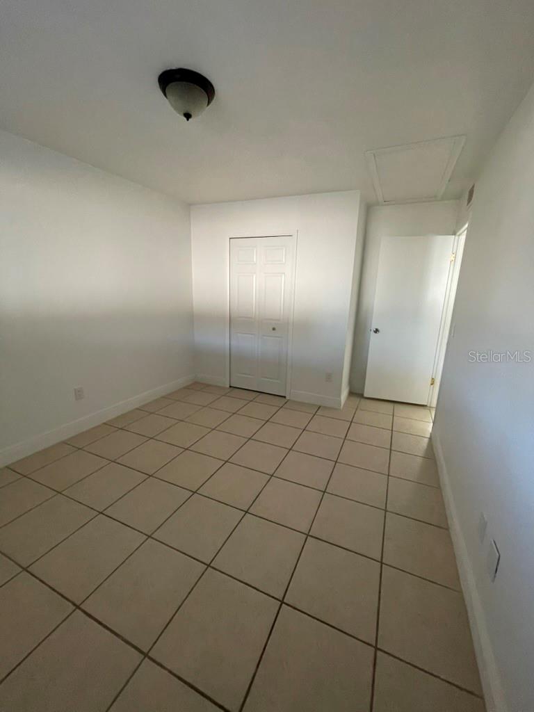 Image 7 of 11 For 516 Rosewood Lane