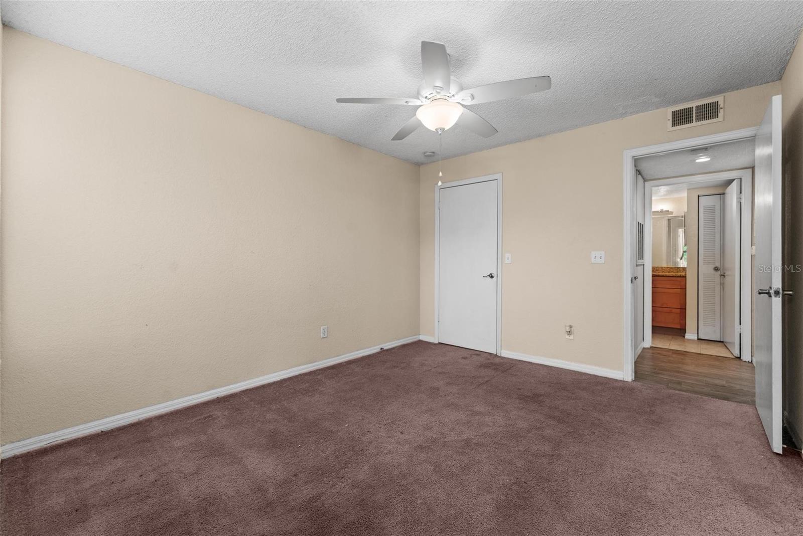 Image 13 of 23 For 5112 Conroy Rd  13