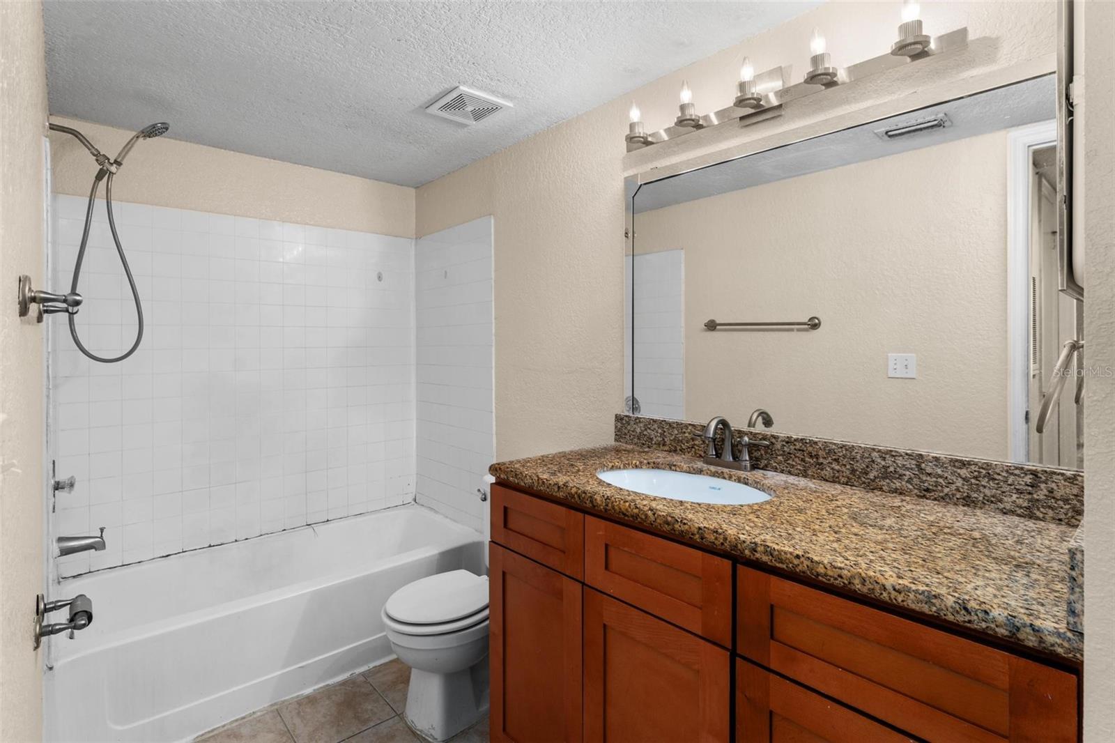 Image 15 of 23 For 5112 Conroy Rd  13