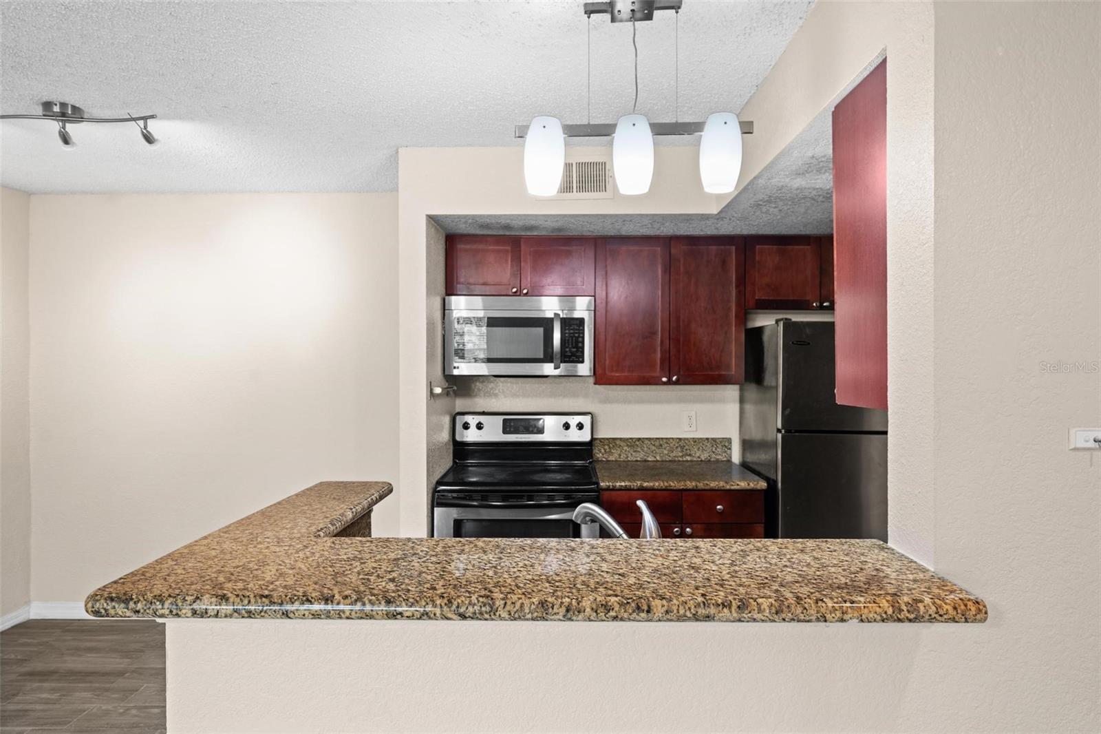 Image 6 of 23 For 5112 Conroy Rd  13