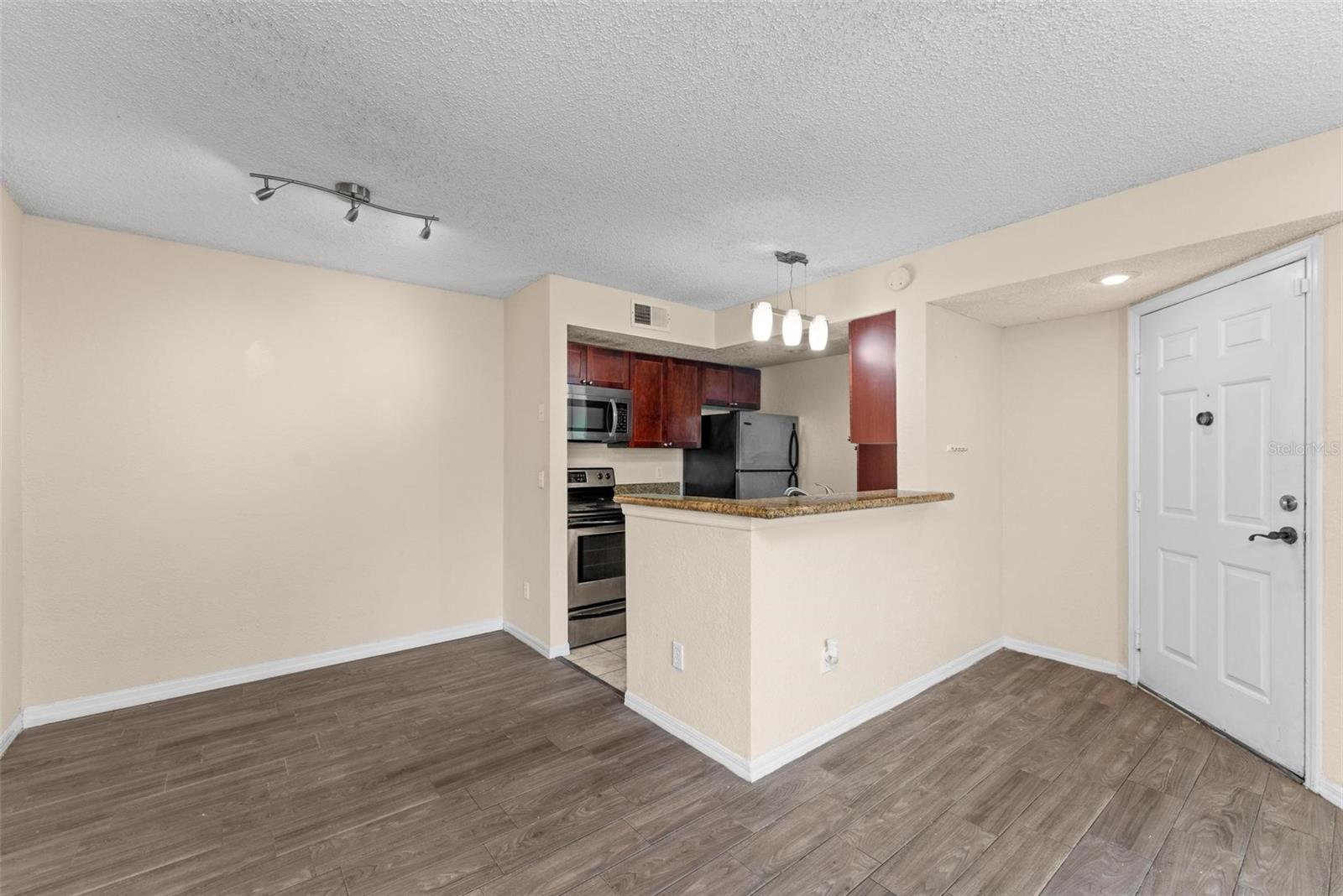 Image 7 of 23 For 5112 Conroy Rd  13