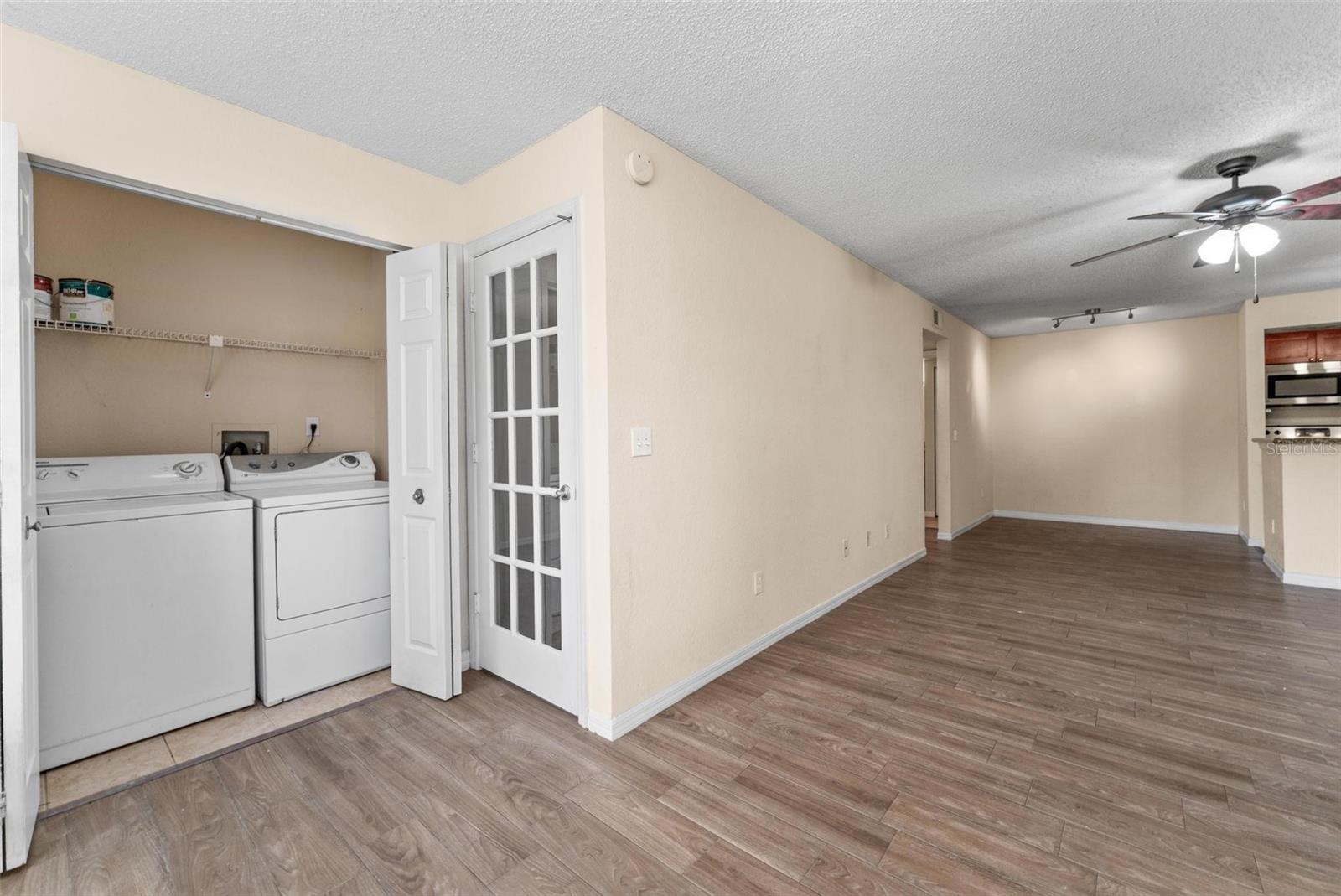 Image 9 of 23 For 5112 Conroy Rd  13