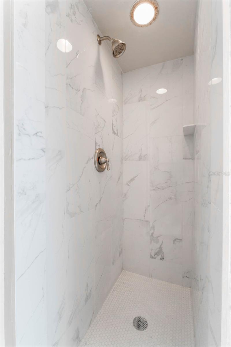 Image 16 of 17 For 7336 Daniel Webster Drive 9