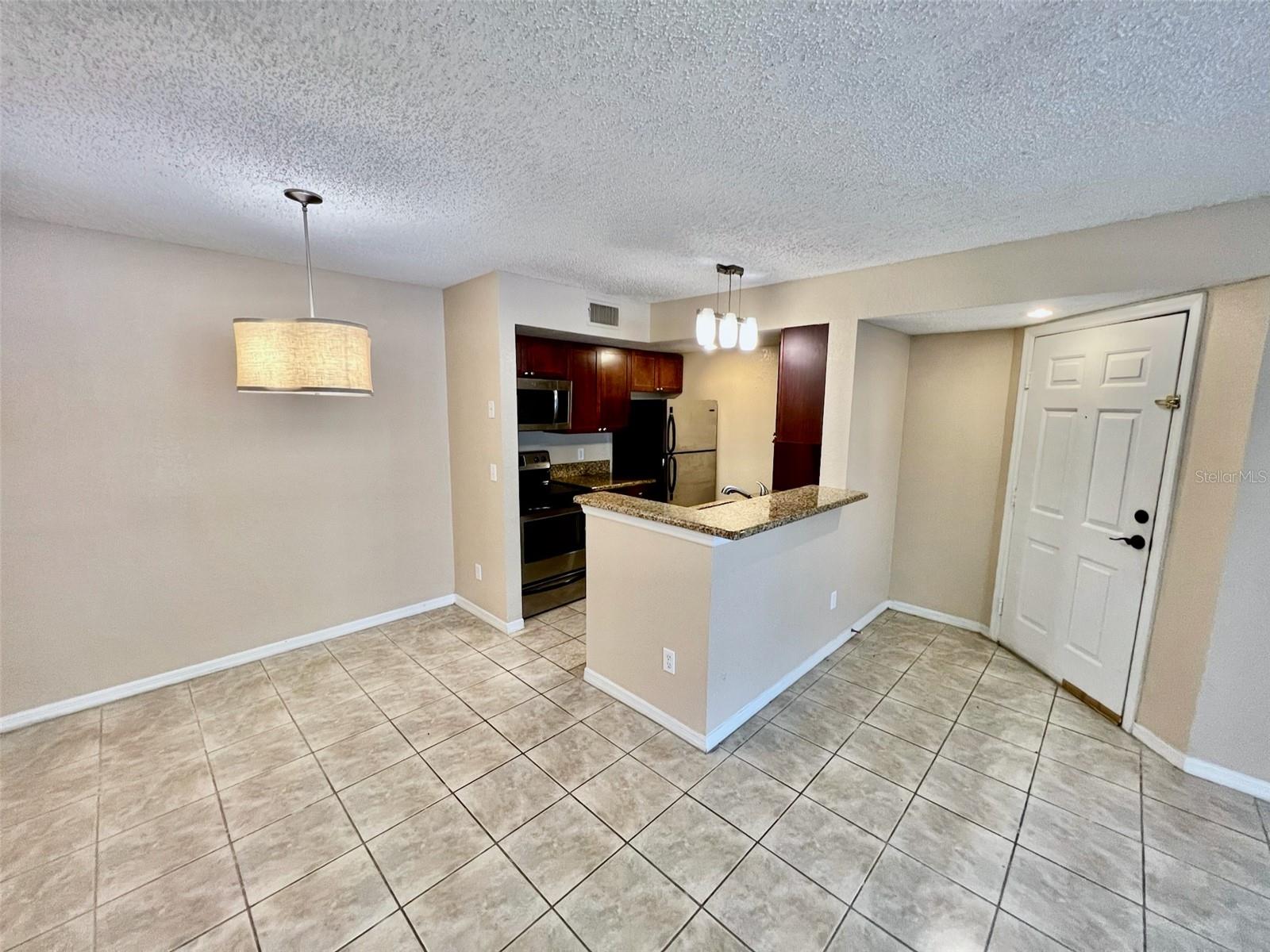 Image 4 of 19 For 5124 Conroy Road 615