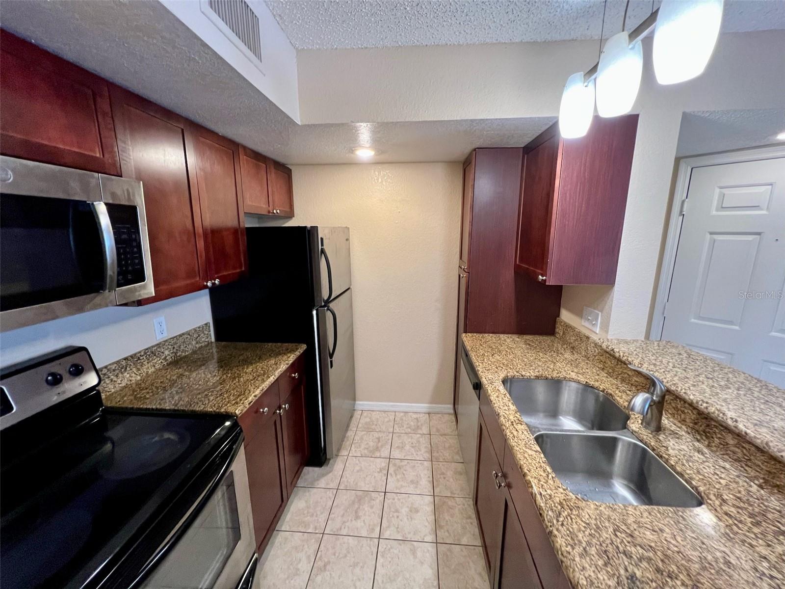 Image 6 of 19 For 5124 Conroy Road 615