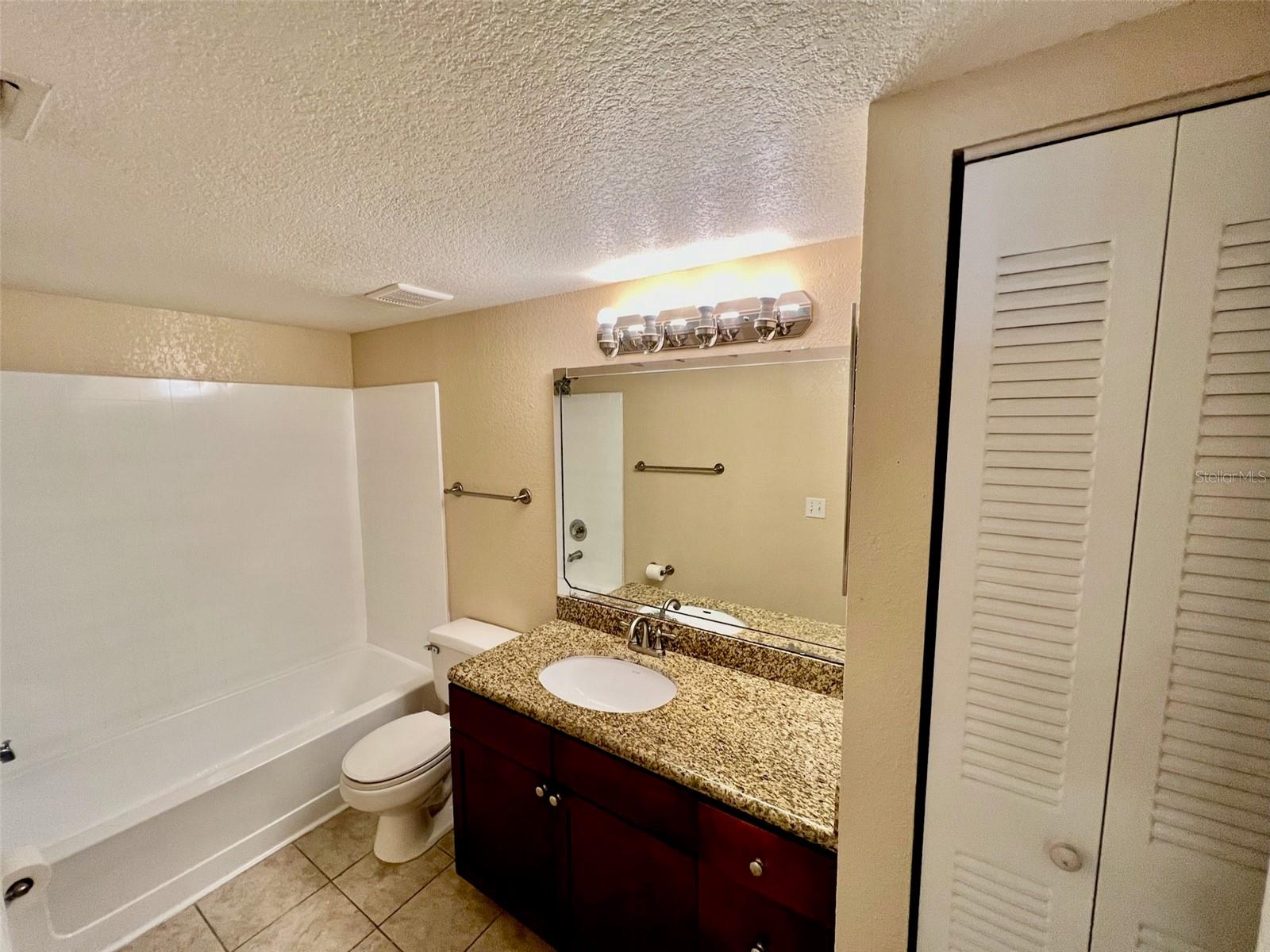 Image 9 of 19 For 5124 Conroy Road 615