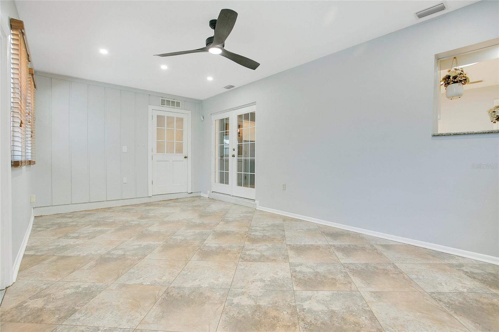 Image 12 of 31 For 821 Sutter Loop